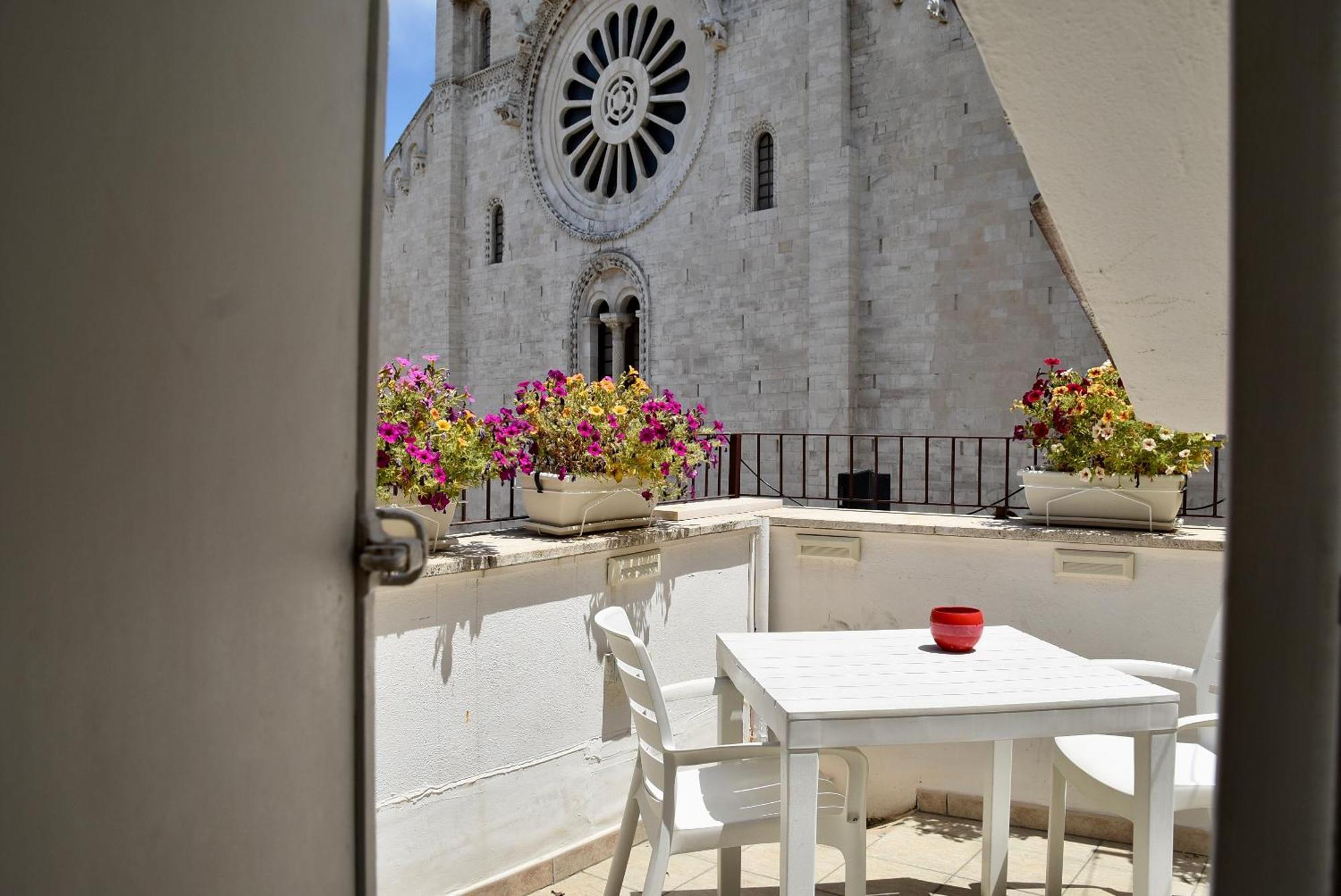 Vista Cattedrale - Super Attico Nel Centro Storico Bari Bagian luar foto
