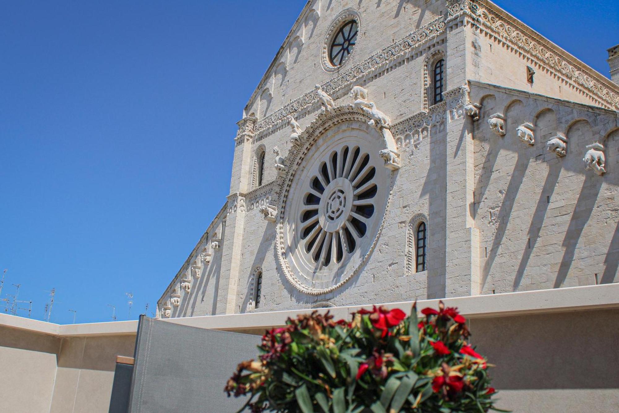 Vista Cattedrale - Super Attico Nel Centro Storico Bari Bagian luar foto